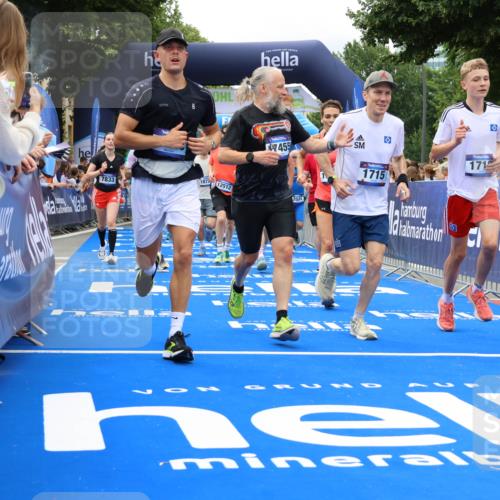29.06.2025 - hella hamburg halbmarathon Strokosch-Dieckow http://msf.ph/oto/8534172 29.06.2025 10:57:42 Ziel 1239, 1715, 1719, 1972, 2034, 2606, 5391, 7269, 7833, 10133, 10599, 10703, 12440, 12523, 12774, 13523, 14571, 14737, 14951, 15217, 15220, 16418, 16517, 17201, 17455, 17769, 17814, 18388, 18508, 18727, 18985 meine-sportfotos.de