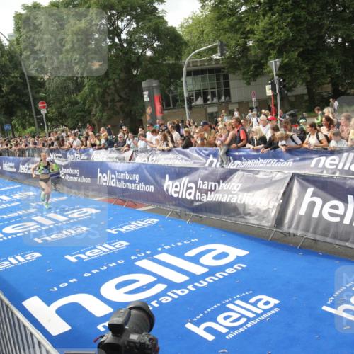 29.06.2025 - hella hamburg halbmarathon Michael Strokosch http://msf.ph/oto/8535474 29.06.2025 10:19:11 Ziel  meine-sportfotos.de