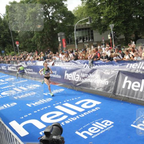 29.06.2025 - hella hamburg halbmarathon Michael Strokosch http://msf.ph/oto/8535476 29.06.2025 10:19:12 Ziel  meine-sportfotos.de