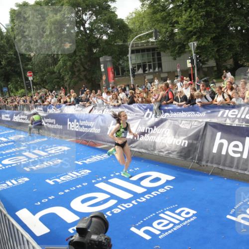 29.06.2025 - hella hamburg halbmarathon Michael Strokosch http://msf.ph/oto/8535477 29.06.2025 10:19:13 Ziel  meine-sportfotos.de