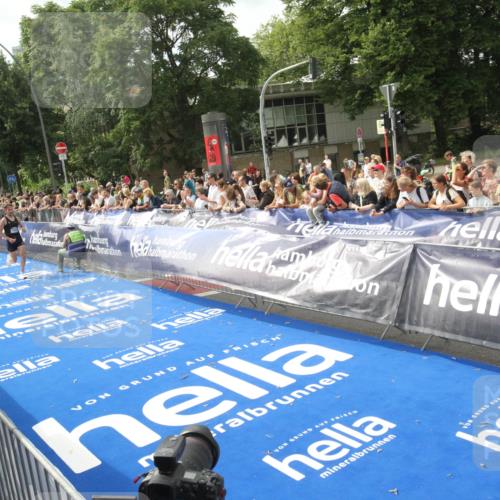 29.06.2025 - hella hamburg halbmarathon Michael Strokosch http://msf.ph/oto/8535482 29.06.2025 10:19:25 Ziel  meine-sportfotos.de