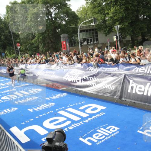 29.06.2025 - hella hamburg halbmarathon Michael Strokosch http://msf.ph/oto/8535483 29.06.2025 10:19:25 Ziel  meine-sportfotos.de
