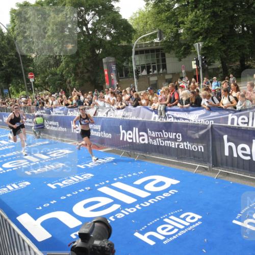 29.06.2025 - hella hamburg halbmarathon Michael Strokosch http://msf.ph/oto/8535511 29.06.2025 10:20:19 Ziel  meine-sportfotos.de