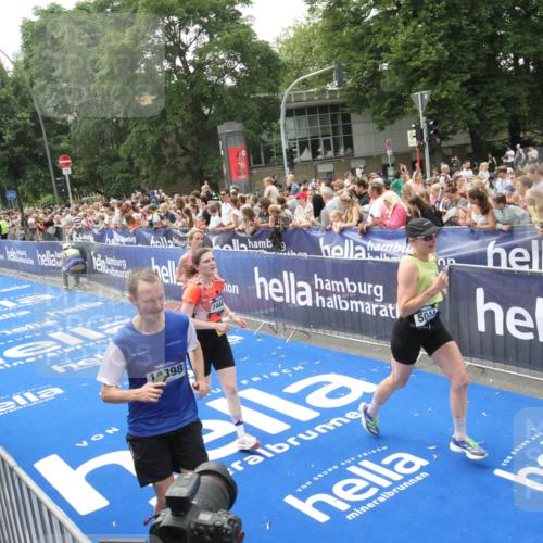29.06.2025 - hella hamburg halbmarathon Michael Strokosch http://msf.ph/oto/8535750 29.06.2025 10:42:58 Ziel  meine-sportfotos.de