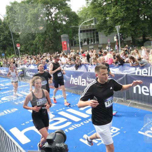 29.06.2025 - hella hamburg halbmarathon Michael Strokosch http://msf.ph/oto/8535964 29.06.2025 10:43:55 Ziel  meine-sportfotos.de