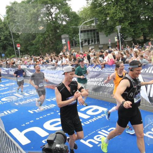 29.06.2025 - hella hamburg halbmarathon Michael Strokosch http://msf.ph/oto/8536316 29.06.2025 10:45:18 Ziel  meine-sportfotos.de