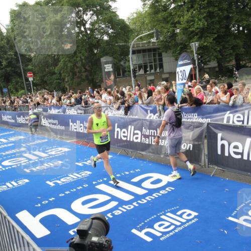 29.06.2025 - hella hamburg halbmarathon Michael Strokosch http://msf.ph/oto/8536908 29.06.2025 10:29:39 Ziel  meine-sportfotos.de