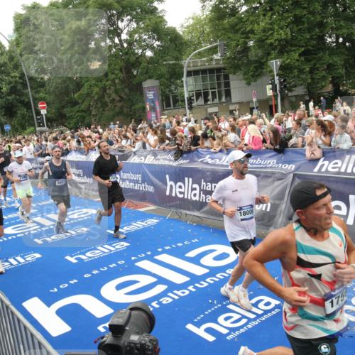 29.06.2025 - hella hamburg halbmarathon Michael Strokosch http://msf.ph/oto/8537663 29.06.2025 10:50:42 Ziel  meine-sportfotos.de