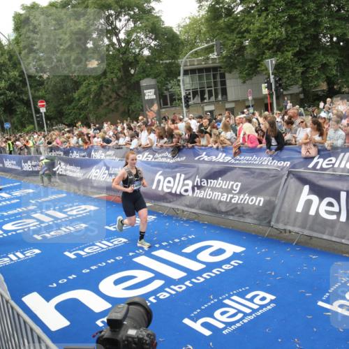 29.06.2025 - hella hamburg halbmarathon Michael Strokosch http://msf.ph/oto/8537914 29.06.2025 10:51:46 Ziel  meine-sportfotos.de