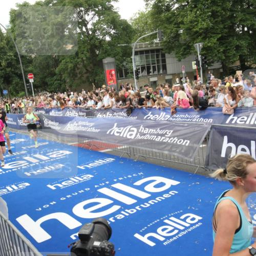 29.06.2025 - hella hamburg halbmarathon Michael Strokosch http://msf.ph/oto/8537989 29.06.2025 10:52:02 Ziel  meine-sportfotos.de