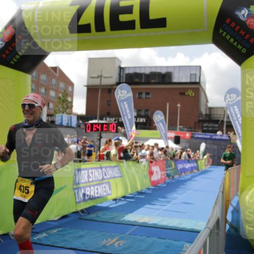 10.08.2025 - GEWOBA Citytriathlon Bremen H.Heesch http://msf.ph/oto/8538660 10.08.2025 11:44:47 Ziel 27, 435, 454 meine-sportfotos.de