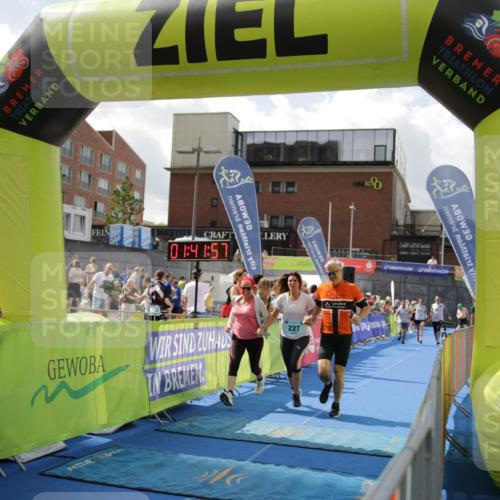 10.08.2025 - GEWOBA Citytriathlon Bremen H.Heesch http://msf.ph/oto/8538680 10.08.2025 11:45:34 Ziel 227 meine-sportfotos.de