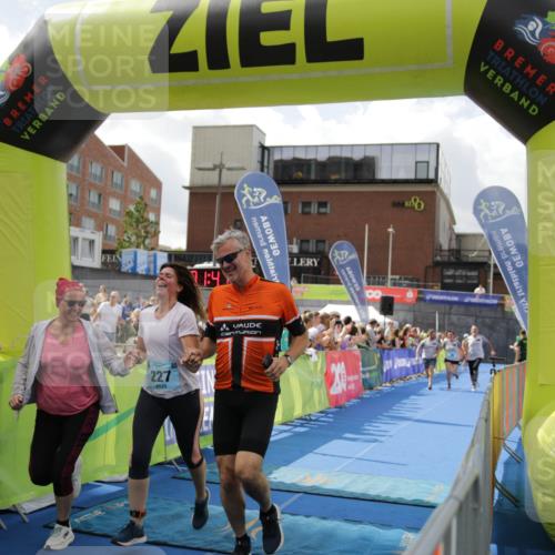 10.08.2025 - GEWOBA Citytriathlon Bremen H.Heesch http://msf.ph/oto/8538689 10.08.2025 11:45:36 Ziel 227 meine-sportfotos.de