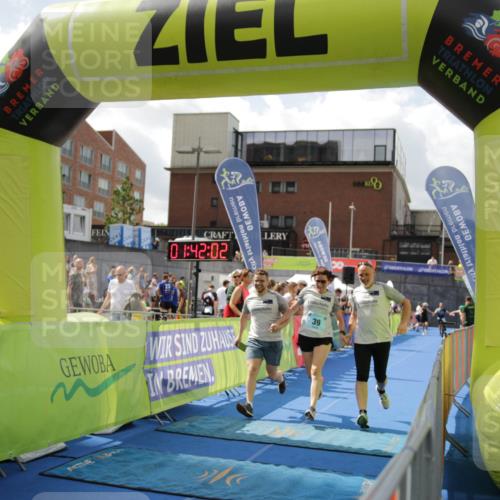 10.08.2025 - GEWOBA Citytriathlon Bremen H.Heesch http://msf.ph/oto/8538720 10.08.2025 11:45:39 Ziel 227 meine-sportfotos.de