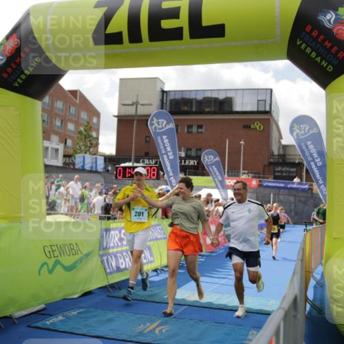 10.08.2025 - GEWOBA Citytriathlon Bremen H.Heesch http://msf.ph/oto/8538745 10.08.2025 11:43:45 Ziel 201 meine-sportfotos.de