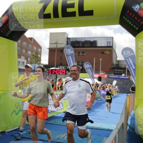 10.08.2025 - GEWOBA Citytriathlon Bremen H.Heesch http://msf.ph/oto/8538751 10.08.2025 11:43:46 Ziel 201 meine-sportfotos.de