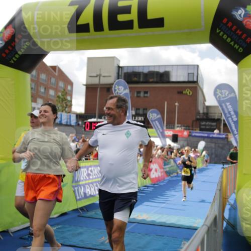 10.08.2025 - GEWOBA Citytriathlon Bremen H.Heesch http://msf.ph/oto/8538753 10.08.2025 11:43:46 Ziel 201 meine-sportfotos.de