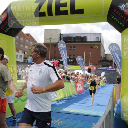 10.08.2025 - GEWOBA Citytriathlon Bremen H.Heesch http://msf.ph/oto/8538756 10.08.2025 11:43:46 Ziel 201 meine-sportfotos.de