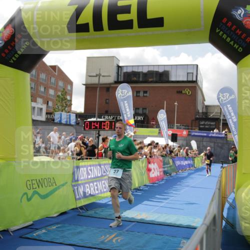 10.08.2025 - GEWOBA Citytriathlon Bremen H.Heesch http://msf.ph/oto/8538831 10.08.2025 11:44:39 Ziel 27, 454 meine-sportfotos.de