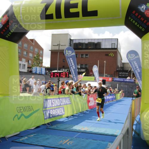 10.08.2025 - GEWOBA Citytriathlon Bremen H.Heesch http://msf.ph/oto/8538878 10.08.2025 11:44:44 Ziel 27, 435, 454 meine-sportfotos.de