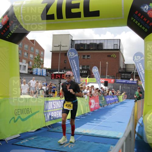 10.08.2025 - GEWOBA Citytriathlon Bremen H.Heesch http://msf.ph/oto/8538895 10.08.2025 11:44:46 Ziel 27, 435, 454 meine-sportfotos.de