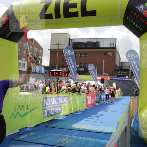 10.08.2025 - GEWOBA Citytriathlon Bremen H.Heesch http://msf.ph/oto/8538919 10.08.2025 11:45:13 Ziel 450 meine-sportfotos.de