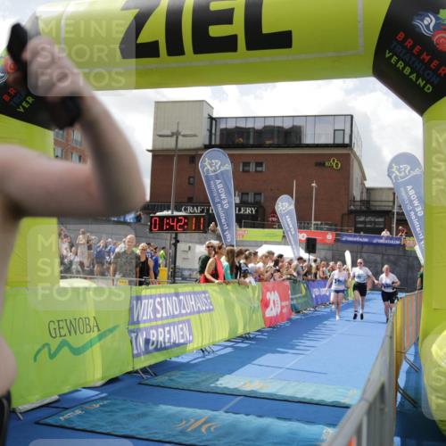 10.08.2025 - GEWOBA Citytriathlon Bremen H.Heesch http://msf.ph/oto/8538994 10.08.2025 11:45:49 Ziel 39, 221 meine-sportfotos.de