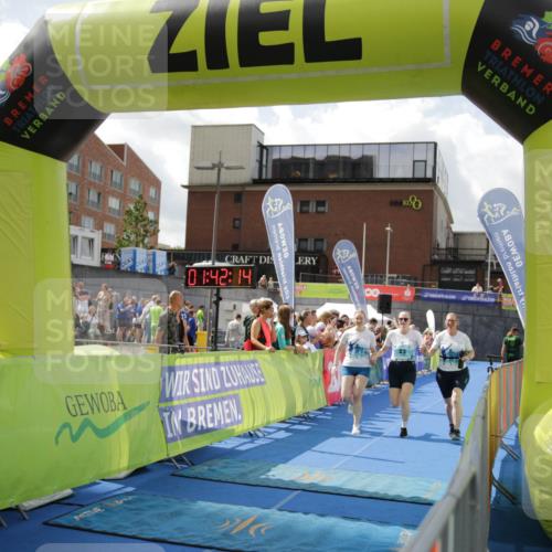 10.08.2025 - GEWOBA Citytriathlon Bremen H.Heesch http://msf.ph/oto/8539008 10.08.2025 11:45:51 Ziel 39, 221 meine-sportfotos.de