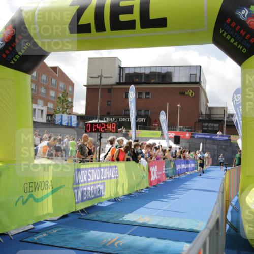 10.08.2025 - GEWOBA Citytriathlon Bremen H.Heesch http://msf.ph/oto/8539060 10.08.2025 11:46:25 Ziel 193 meine-sportfotos.de