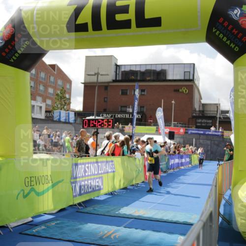 10.08.2025 - GEWOBA Citytriathlon Bremen H.Heesch http://msf.ph/oto/8539082 10.08.2025 11:46:30 Ziel 193, 381 meine-sportfotos.de
