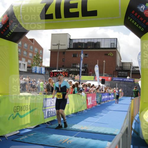 10.08.2025 - GEWOBA Citytriathlon Bremen H.Heesch http://msf.ph/oto/8539090 10.08.2025 11:46:31 Ziel 193, 381 meine-sportfotos.de