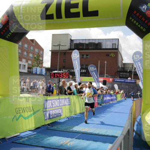 10.08.2025 - GEWOBA Citytriathlon Bremen H.Heesch http://msf.ph/oto/8539148 10.08.2025 11:47:27 Ziel  meine-sportfotos.de