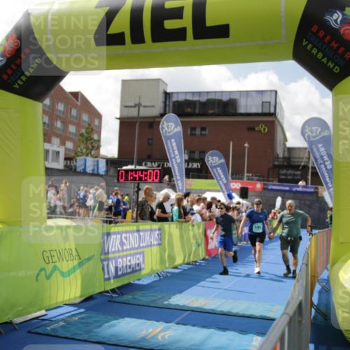 10.08.2025 - GEWOBA Citytriathlon Bremen H.Heesch http://msf.ph/oto/8539172 10.08.2025 11:47:37 Ziel 195, 415 meine-sportfotos.de