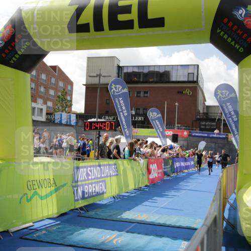 10.08.2025 - GEWOBA Citytriathlon Bremen H.Heesch http://msf.ph/oto/8539190 10.08.2025 11:47:44 Ziel 195 meine-sportfotos.de