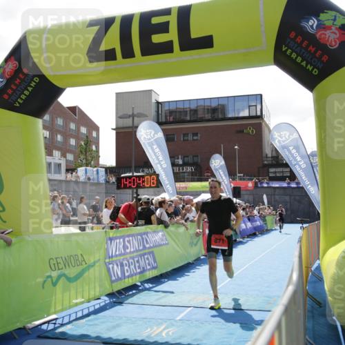 10.08.2025 - GEWOBA Citytriathlon Bremen H.Heesch http://msf.ph/oto/8539339 10.08.2025 14:04:06 Ziel 748 meine-sportfotos.de