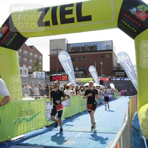 10.08.2025 - GEWOBA Citytriathlon Bremen H.Heesch http://msf.ph/oto/8539378 10.08.2025 14:09:07 Ziel 625, 715, 741, 863, 959 meine-sportfotos.de