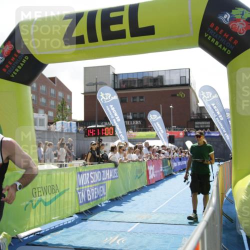 10.08.2025 - GEWOBA Citytriathlon Bremen H.Heesch http://msf.ph/oto/8539397 10.08.2025 14:10:58 Ziel 573, 784, 933 meine-sportfotos.de
