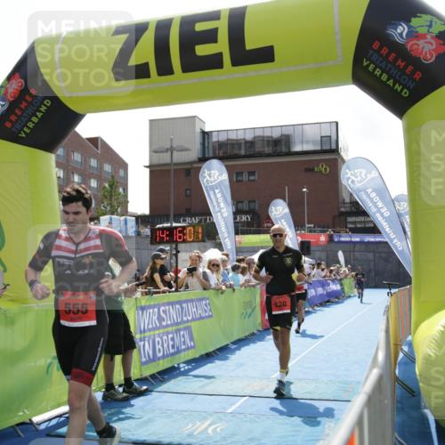 10.08.2025 - GEWOBA Citytriathlon Bremen H.Heesch http://msf.ph/oto/8539429 10.08.2025 14:15:59 Ziel 555, 687, 699, 820 meine-sportfotos.de