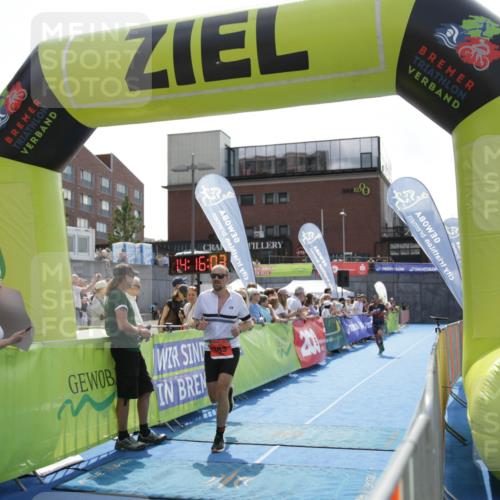 10.08.2025 - GEWOBA Citytriathlon Bremen H.Heesch http://msf.ph/oto/8539433 10.08.2025 14:16:02 Ziel 555, 687, 699, 783, 820 meine-sportfotos.de