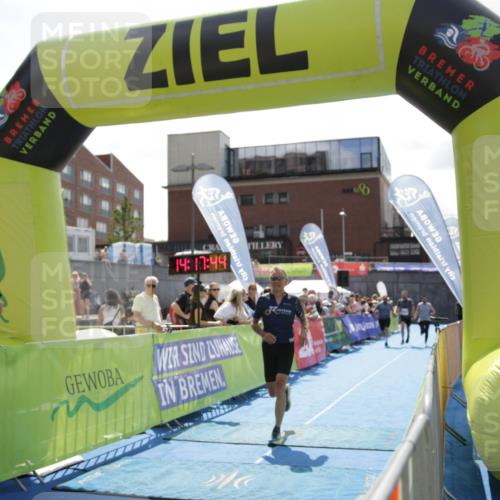 10.08.2025 - GEWOBA Citytriathlon Bremen H.Heesch http://msf.ph/oto/8539444 10.08.2025 14:17:43 Ziel 666, 764, 900 meine-sportfotos.de