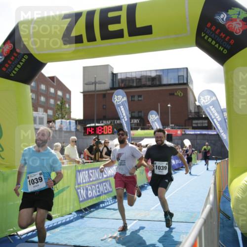 10.08.2025 - GEWOBA Citytriathlon Bremen H.Heesch http://msf.ph/oto/8539446 10.08.2025 14:18:07 Ziel 759, 1039 meine-sportfotos.de