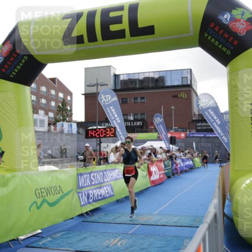 10.08.2025 - GEWOBA Citytriathlon Bremen H.Heesch http://msf.ph/oto/8539457 10.08.2025 14:20:30 Ziel 742, 858, 934 meine-sportfotos.de