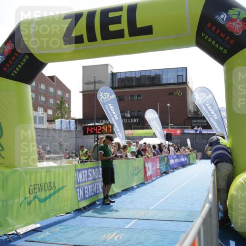 10.08.2025 - GEWOBA Citytriathlon Bremen H.Heesch http://msf.ph/oto/8539519 10.08.2025 14:42:46 Ziel 1032 meine-sportfotos.de