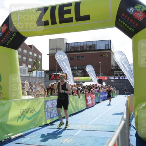 10.08.2025 - GEWOBA Citytriathlon Bremen H.Heesch http://msf.ph/oto/8539575 10.08.2025 15:12:17 Ziel 243, 256 meine-sportfotos.de