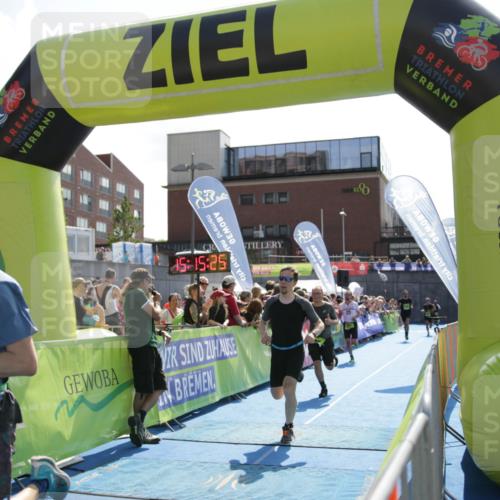 10.08.2025 - GEWOBA Citytriathlon Bremen H.Heesch http://msf.ph/oto/8539594 10.08.2025 15:15:23 Ziel 46, 64 meine-sportfotos.de
