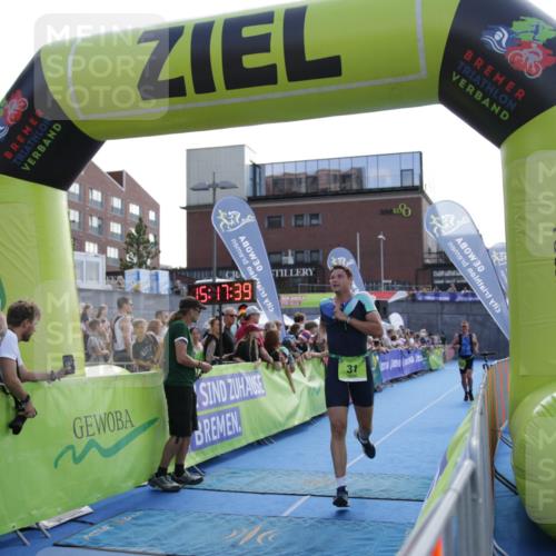 10.08.2025 - GEWOBA Citytriathlon Bremen H.Heesch http://msf.ph/oto/8539610 10.08.2025 15:17:38 Ziel 173 meine-sportfotos.de