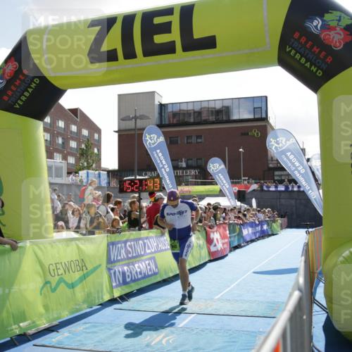 10.08.2025 - GEWOBA Citytriathlon Bremen H.Heesch http://msf.ph/oto/8539662 10.08.2025 15:21:42 Ziel 253, 865 meine-sportfotos.de