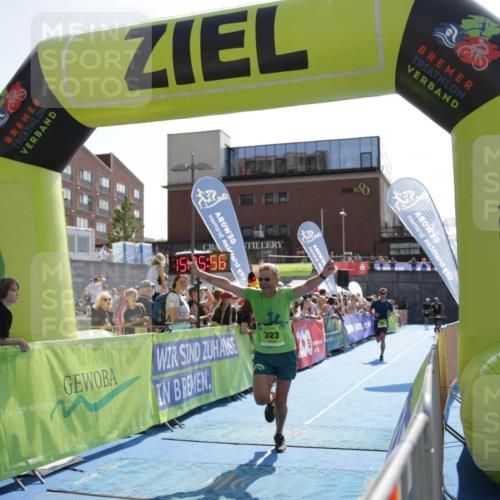 10.08.2025 - GEWOBA Citytriathlon Bremen H.Heesch http://msf.ph/oto/8539702 10.08.2025 15:25:54 Ziel 298, 311 meine-sportfotos.de