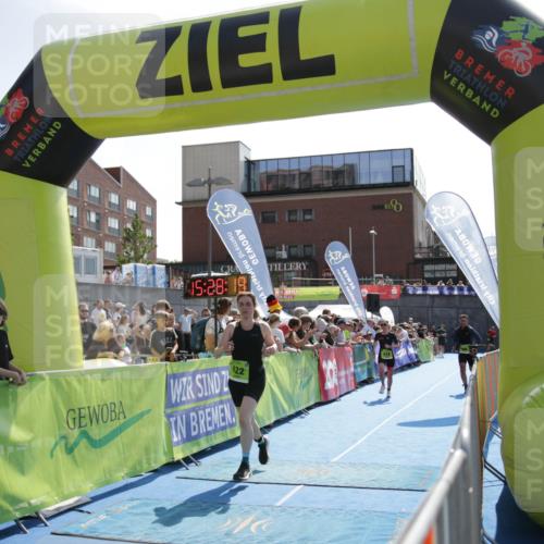 10.08.2025 - GEWOBA Citytriathlon Bremen H.Heesch http://msf.ph/oto/8539725 10.08.2025 15:28:18 Ziel 78, 422 meine-sportfotos.de