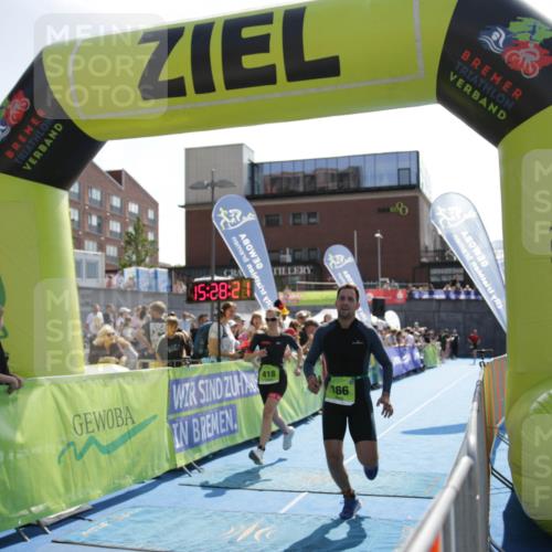 10.08.2025 - GEWOBA Citytriathlon Bremen H.Heesch http://msf.ph/oto/8539727 10.08.2025 15:28:19 Ziel 422 meine-sportfotos.de
